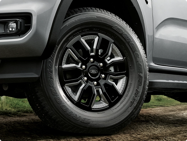 17-inch Alloy Wheels