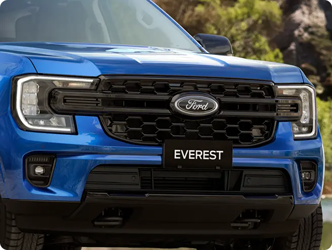 Blue Ford Everest front grille