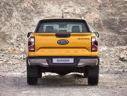 ตัวอักษร Ranger ด้านหลัง