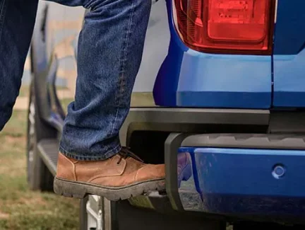 บันได้ข้างกระบะท้าย